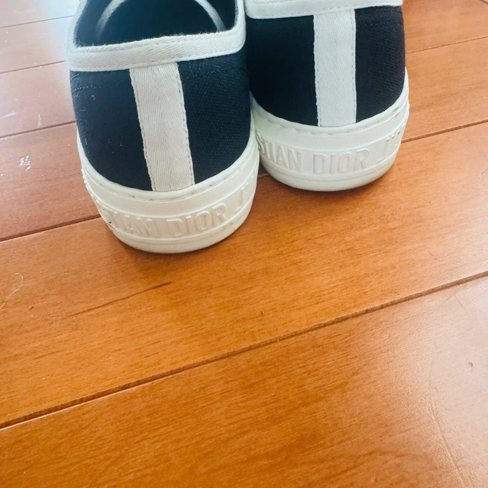 Dior Black and White Low-Top Sneakers - Picture 6 of 10